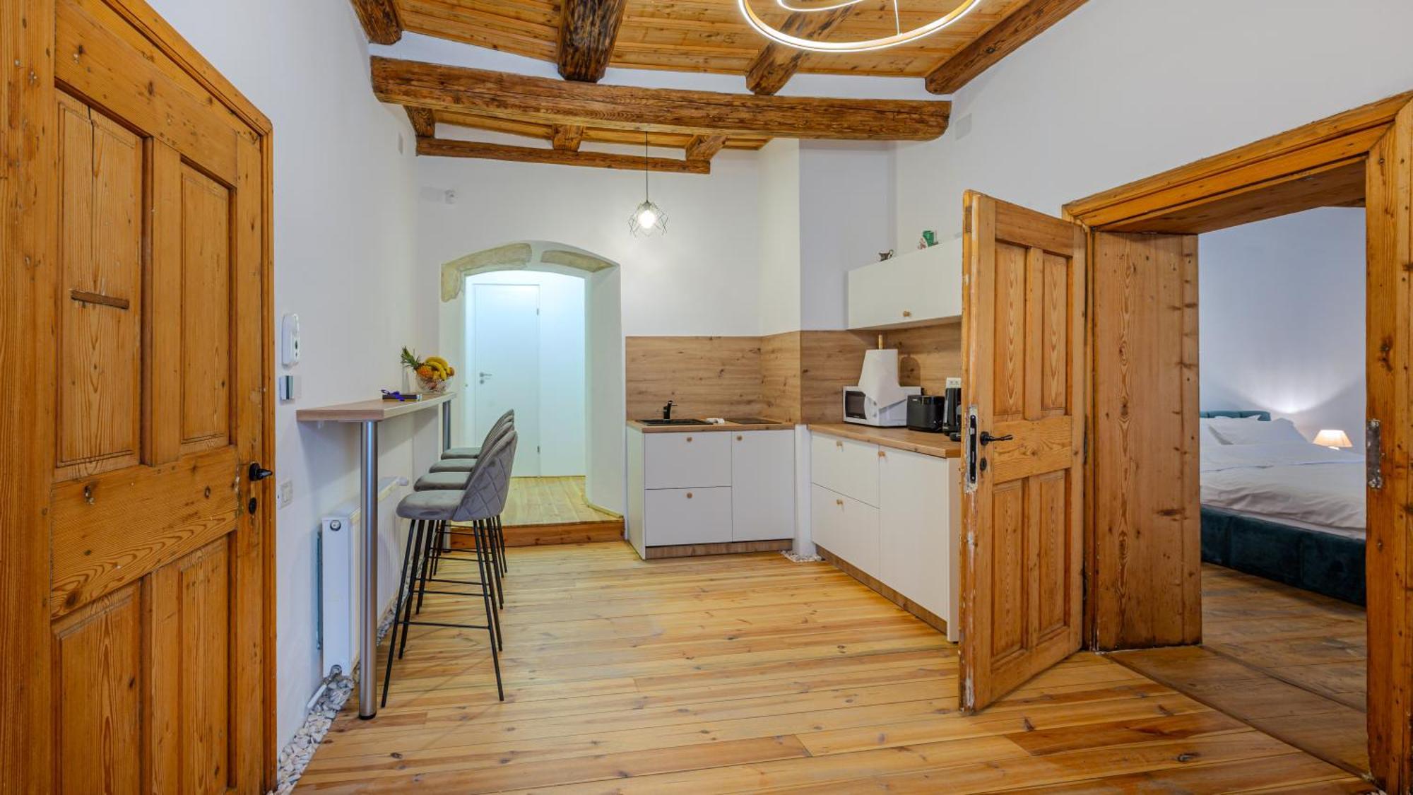 Ch6 By Rentable Apartment Brasov Exterior photo